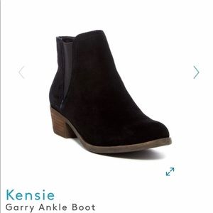 Kensie Black Suede Garry Ankle Boots - Size 6.5